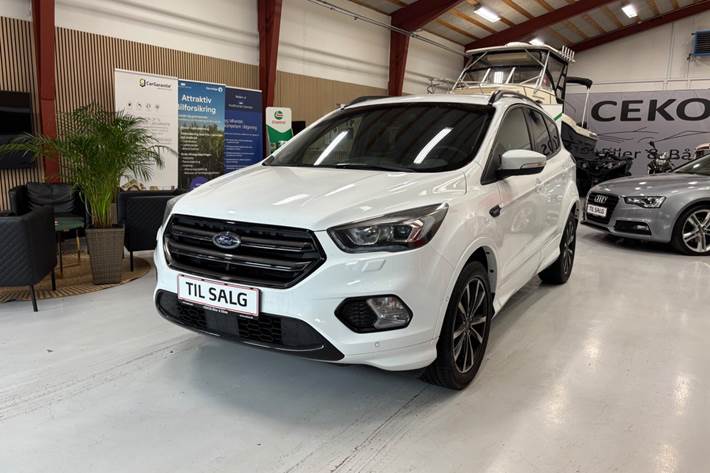 Hvid Ford Kuga fra 2019