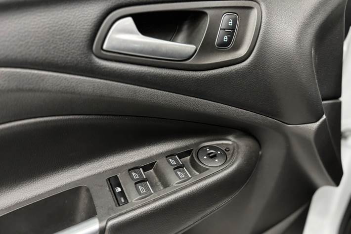 Hvid Ford Kuga fra 2019