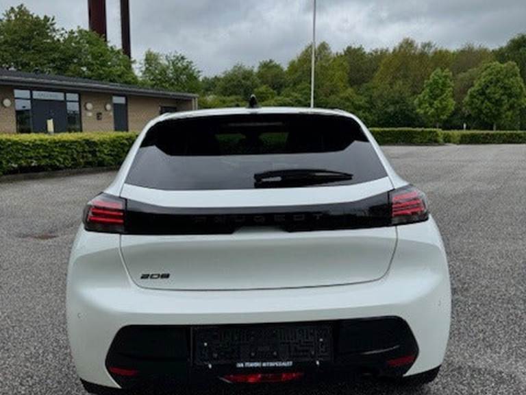 Peugeot 208 1,2 PureTech 100 Allure+