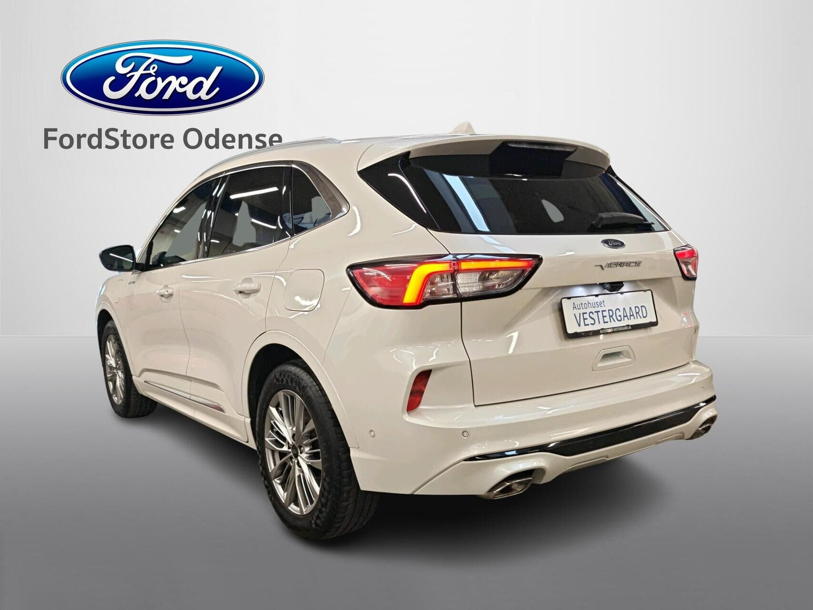 Hvid Ford Kuga fra 2021