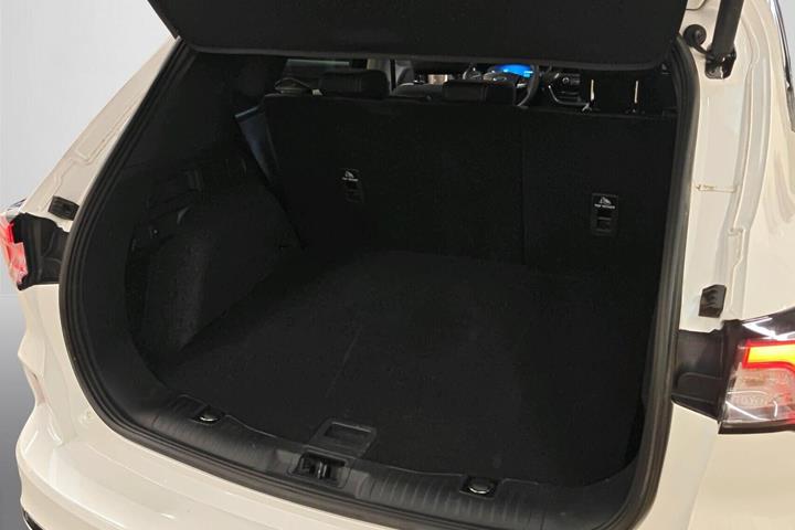 Hvid Ford Kuga fra 2021