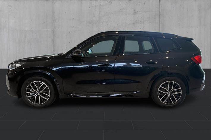 Sort BMW iX1 fra 2026