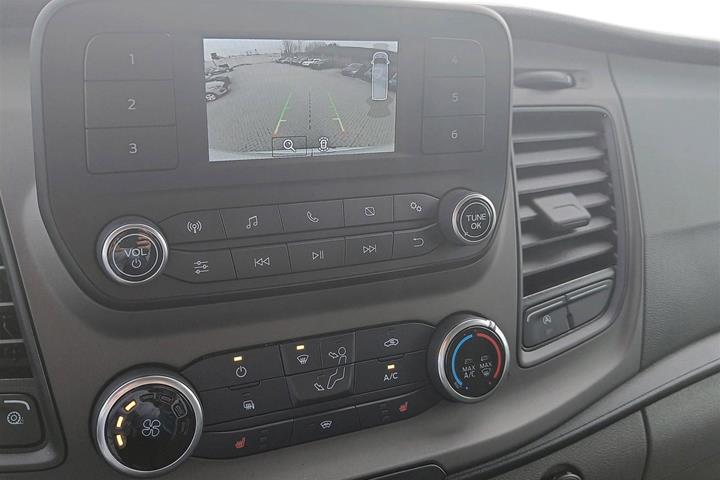 Hvid Ford Transit 350 L2 Van fra 2023