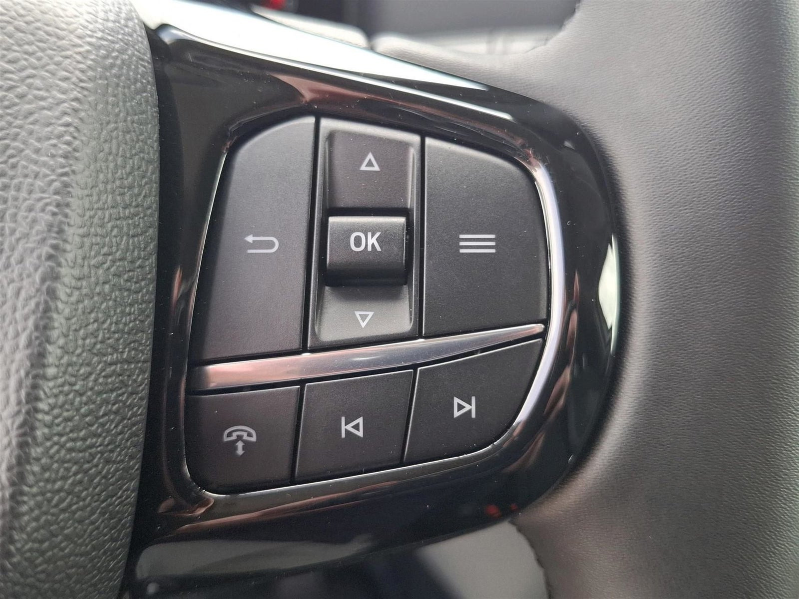 Hvid Ford Transit Custom 300 L2 fra 2024