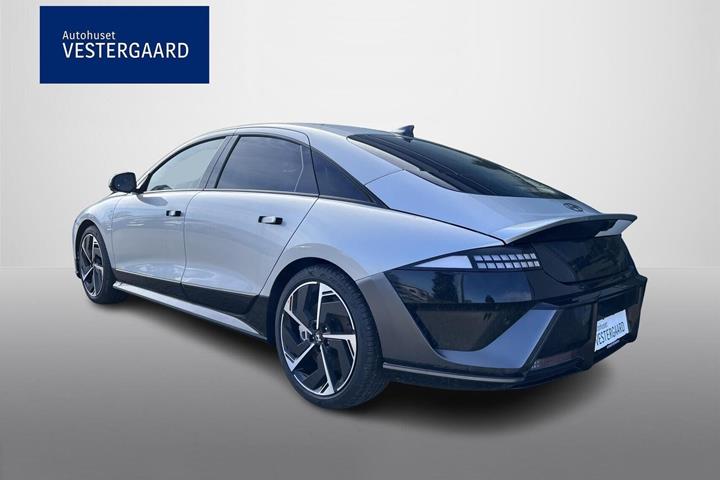 Sølv Hyundai Ioniq 6 fra 2026