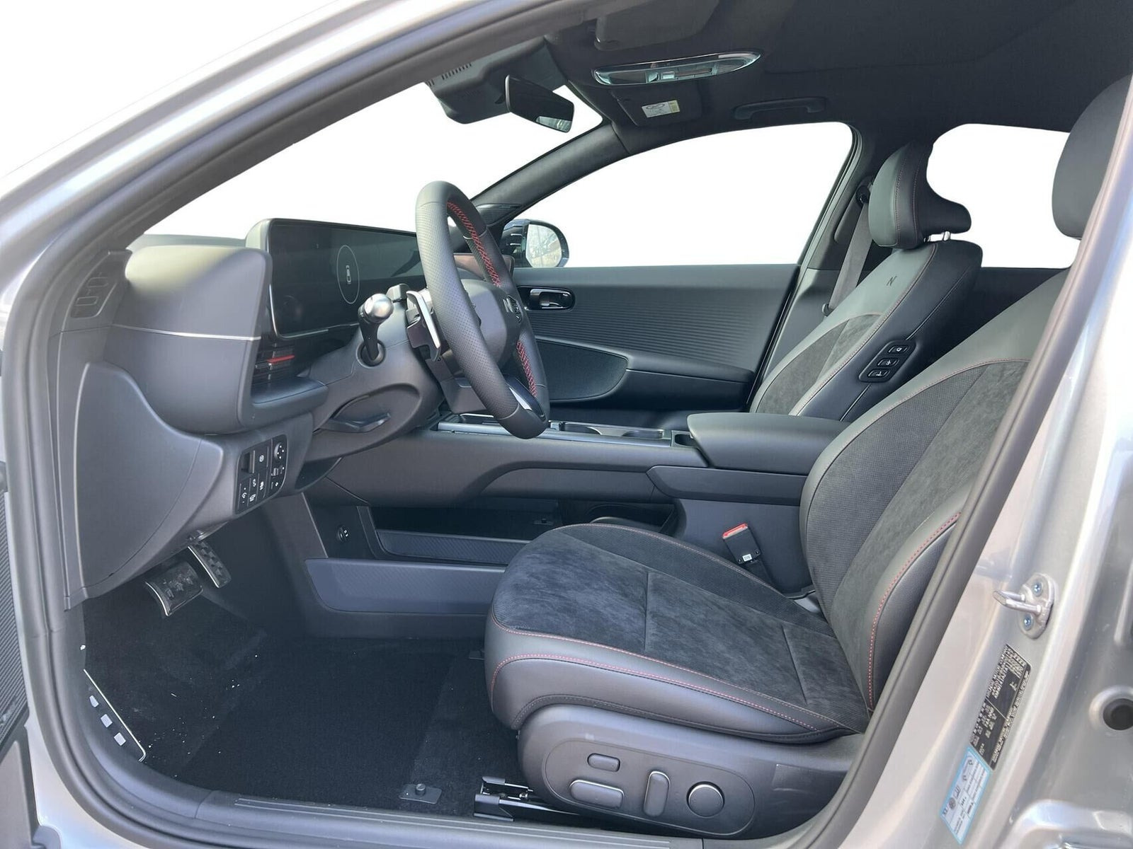 Sølv Hyundai Ioniq 6 fra 2026