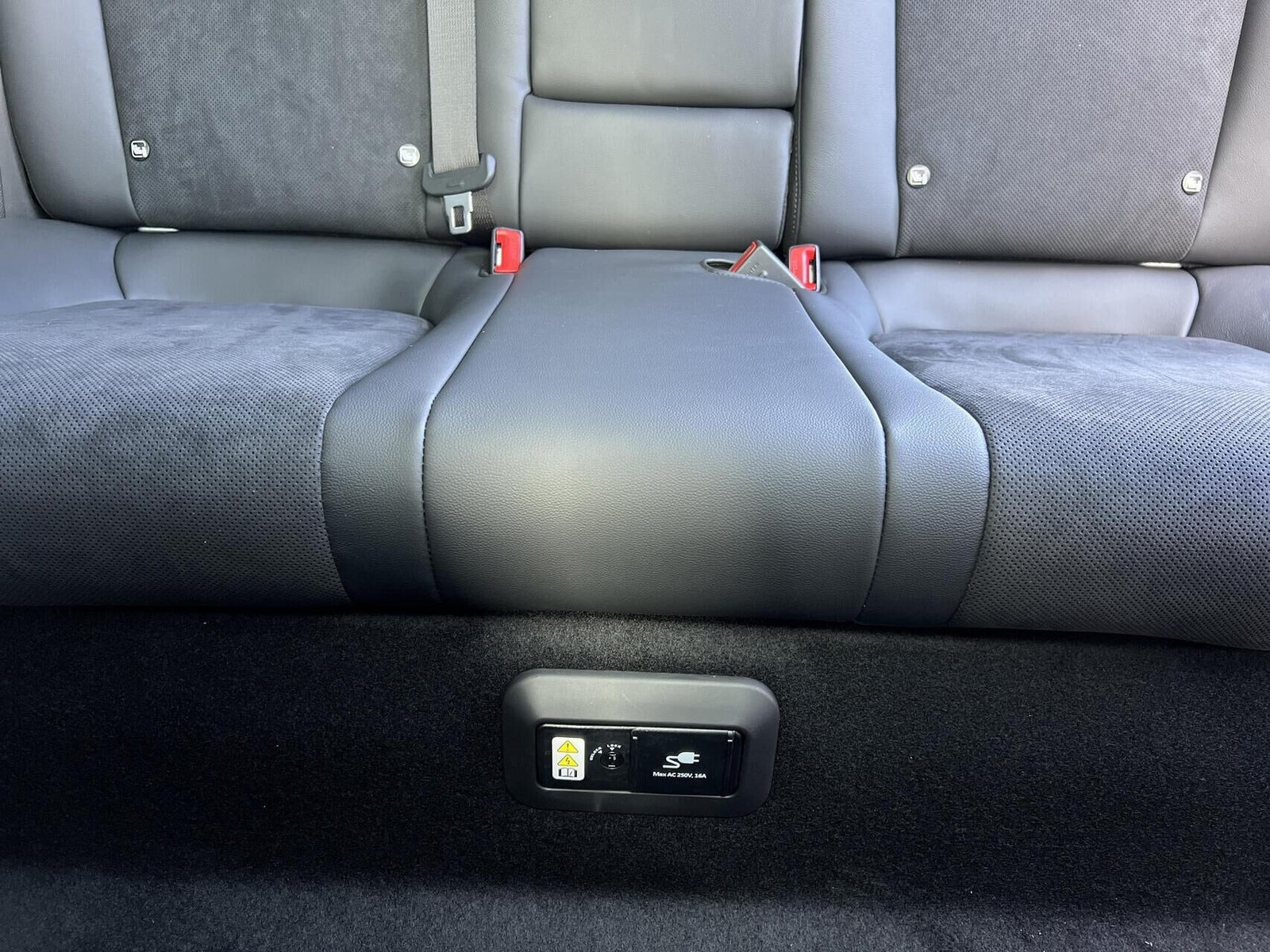 Sølv Hyundai Ioniq 6 fra 2026