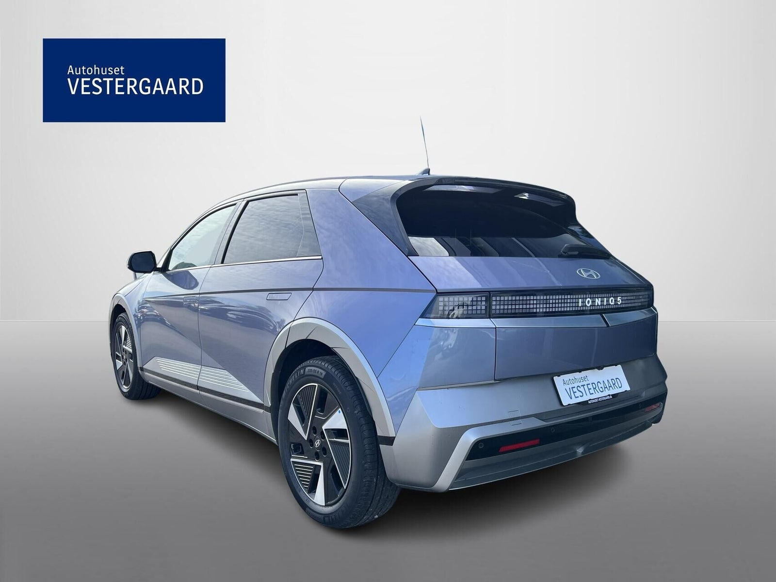 Blå Hyundai Ioniq 5 fra 2025