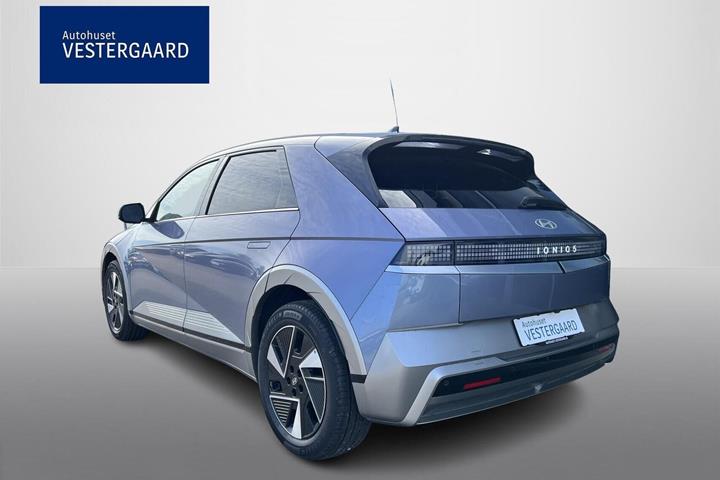 Blå Hyundai Ioniq 5 fra 2025