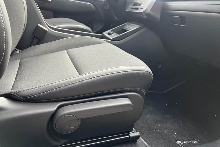 Hvid Hyundai Kona fra 2025