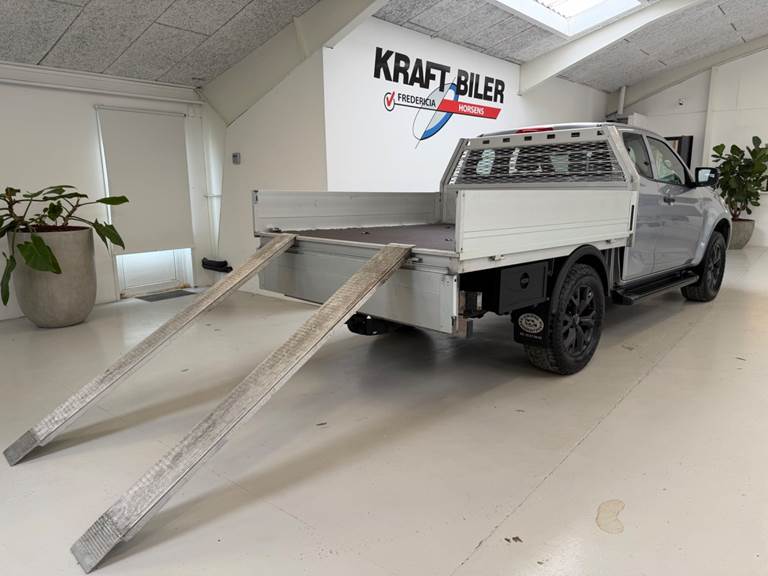 Isuzu D-Max 1,9 TD 163 Ext. Cab Exclusive aut.
