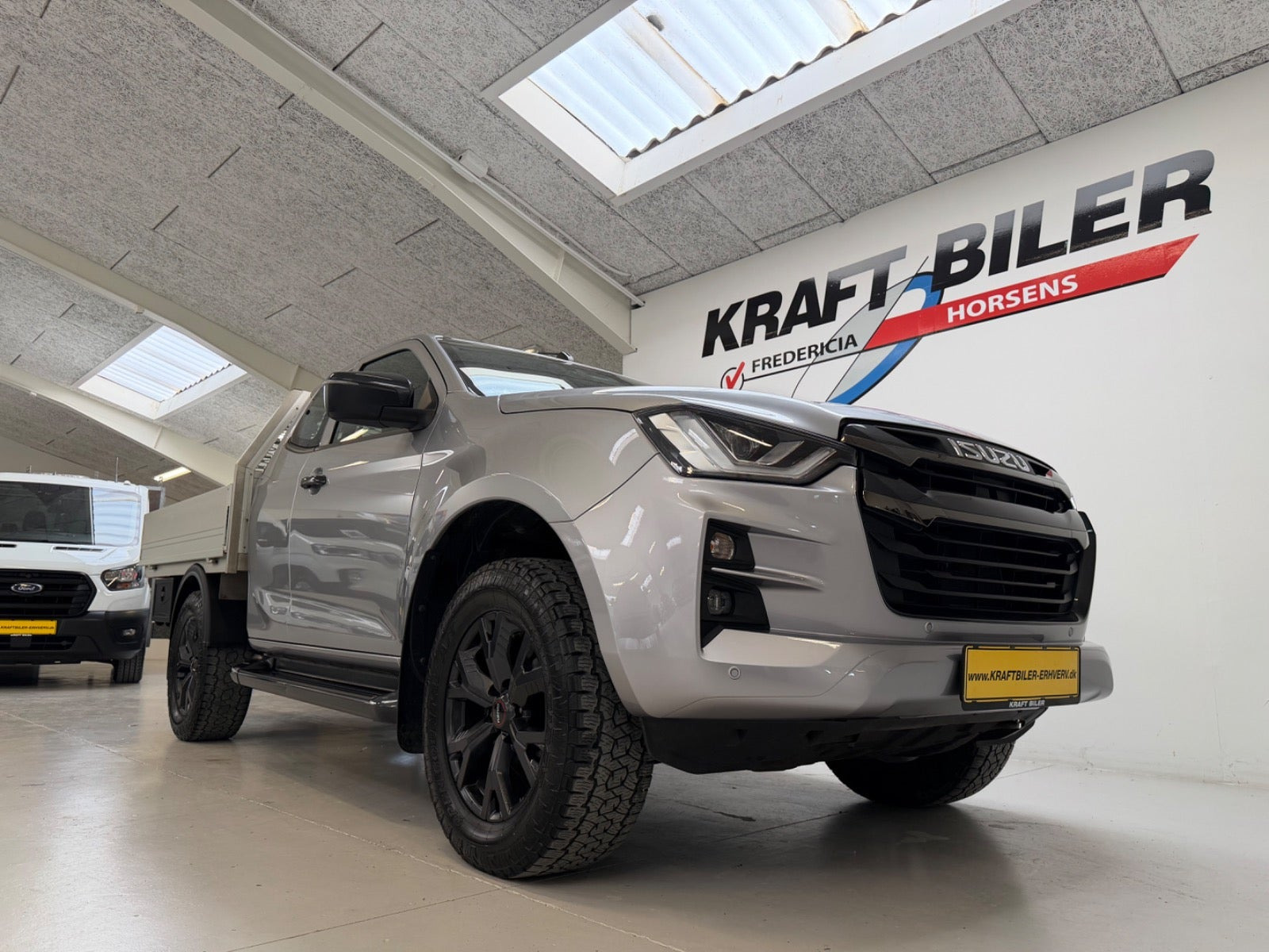 Sølv Isuzu D-Max fra 2024