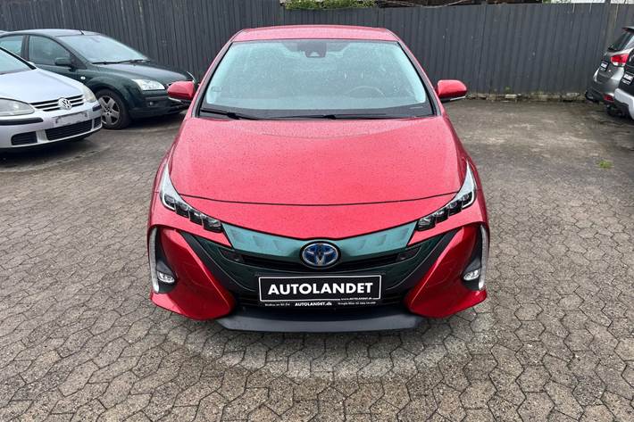 Rød Toyota Prius fra 2019