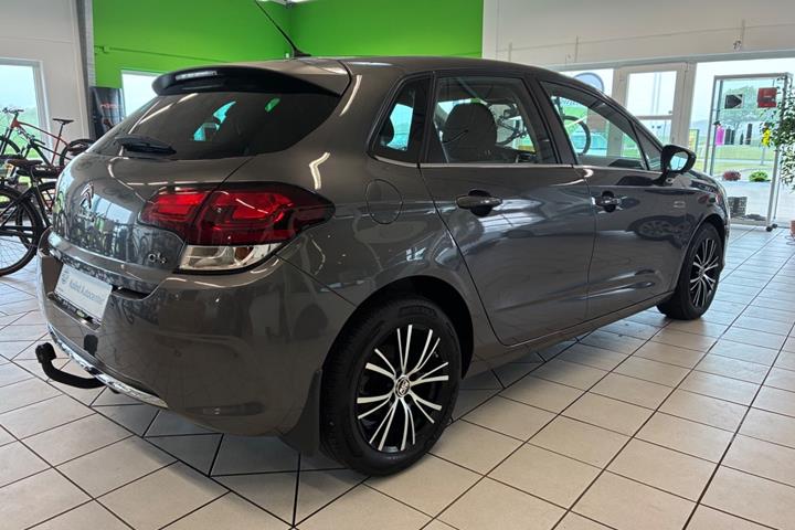 Grå Citroën C4 fra 2017