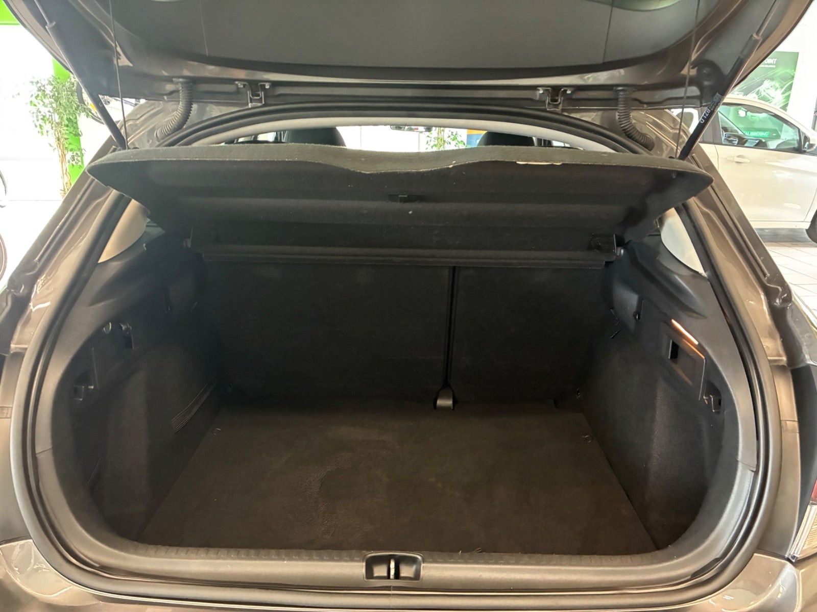 Grå Citroën C4 fra 2017