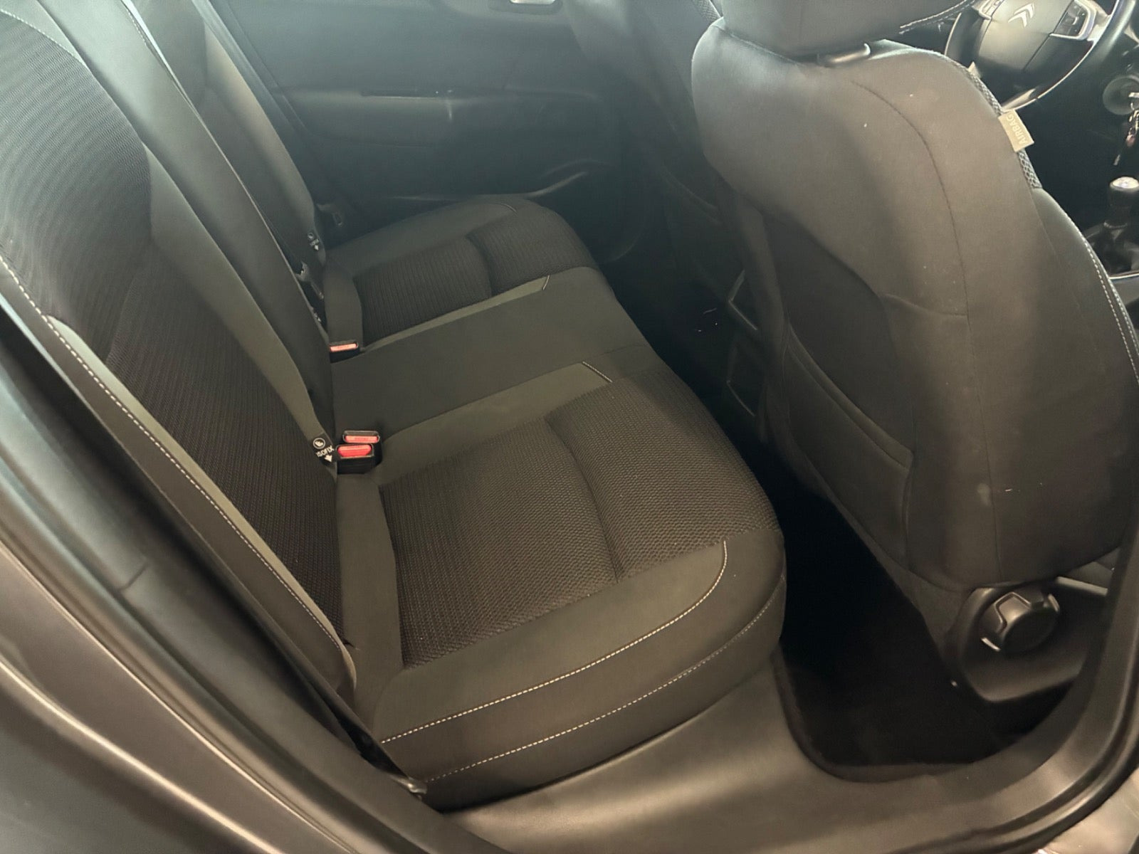 Grå Citroën C4 fra 2017