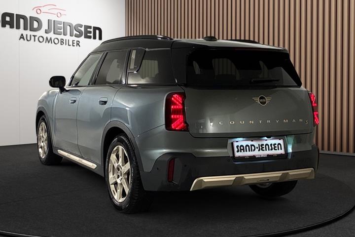 Grøn Mini Countryman SE fra 2025