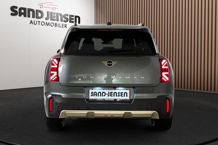 Grøn Mini Countryman SE fra 2025