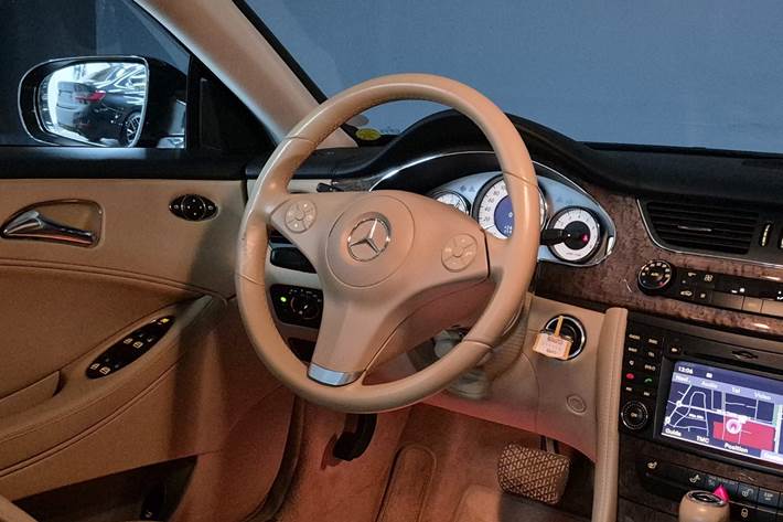 Sort Mercedes CLS350 fra 2008