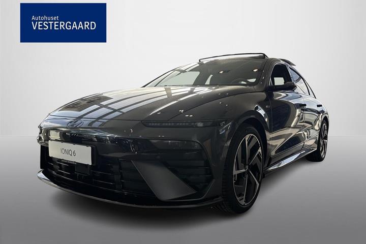 Grå Hyundai Ioniq 6 fra 2026 set udefra