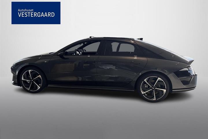 Grå Hyundai Ioniq 6 fra 2026