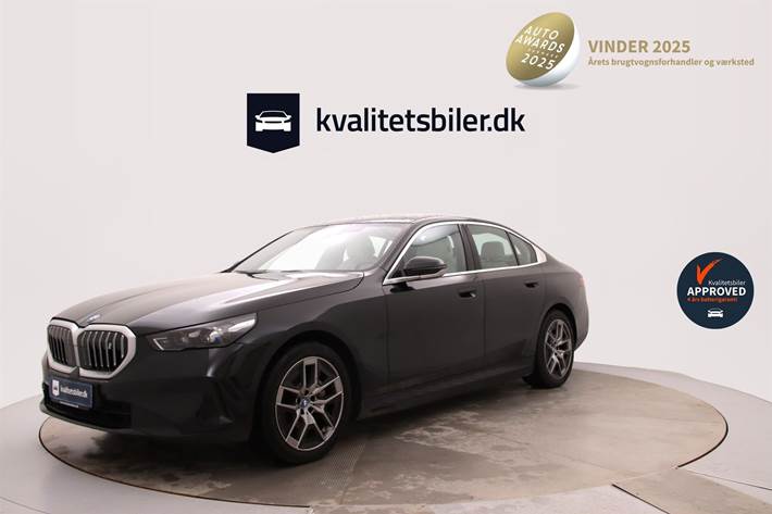 Sort BMW i5 fra 2023