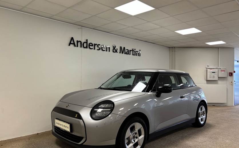 Mini Cooper SE EL Essential Trim Option Level XS 218HK 3d Aut.