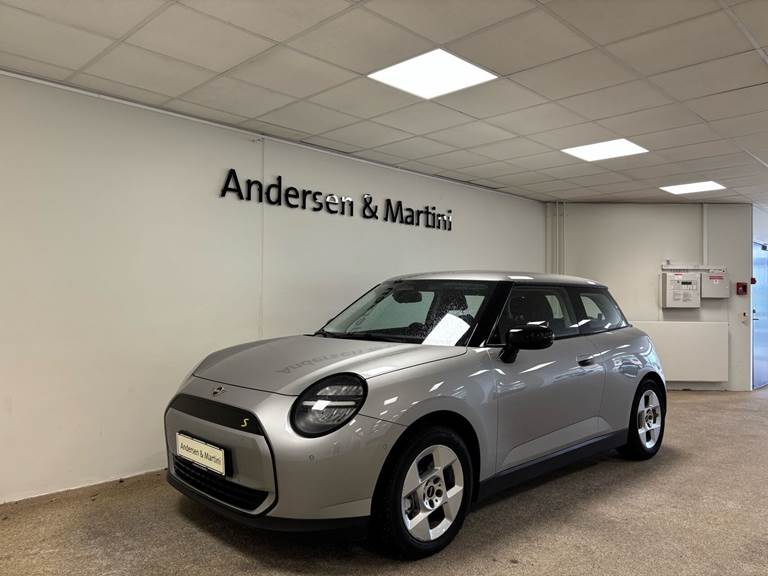 Mini Cooper SE EL Essential Trim Option Level XS 218HK 3d Aut.