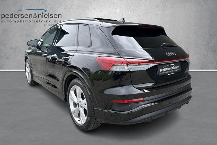 Sort Audi Q4 fra 2024