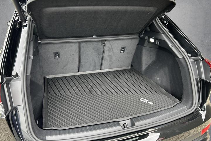Sort Audi Q4 fra 2024