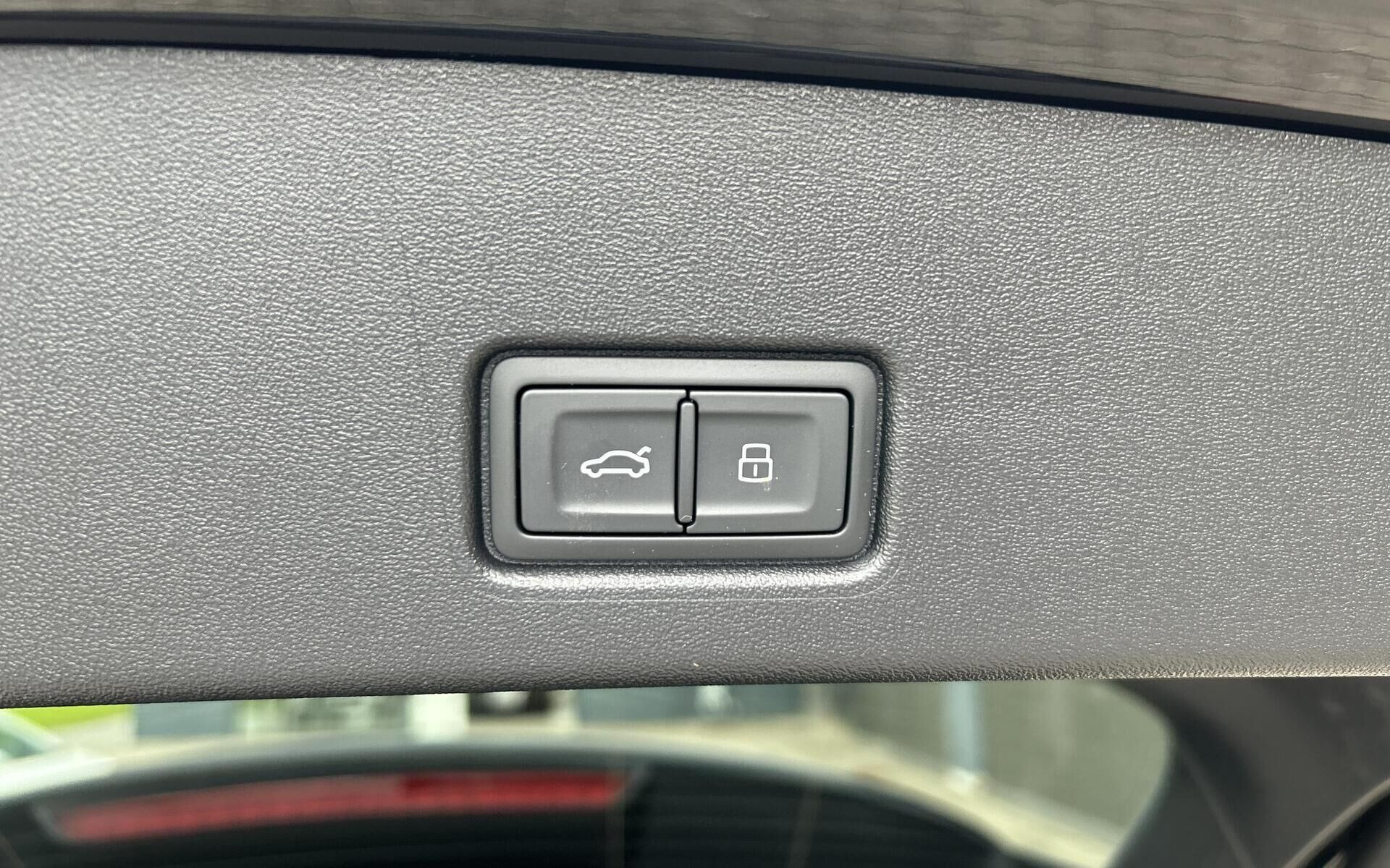 Sort Audi Q4 fra 2024