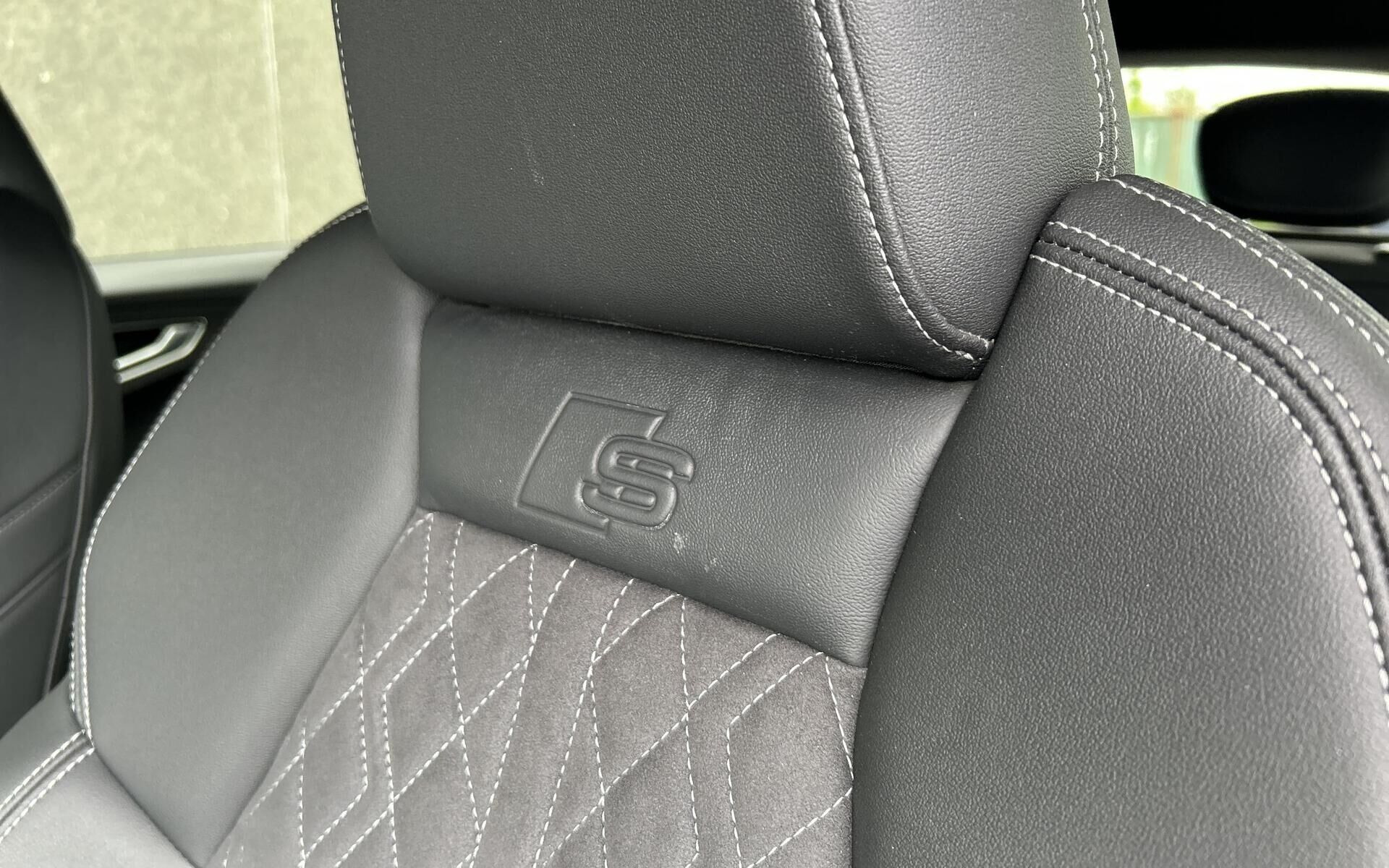 Sort Audi Q4 fra 2024