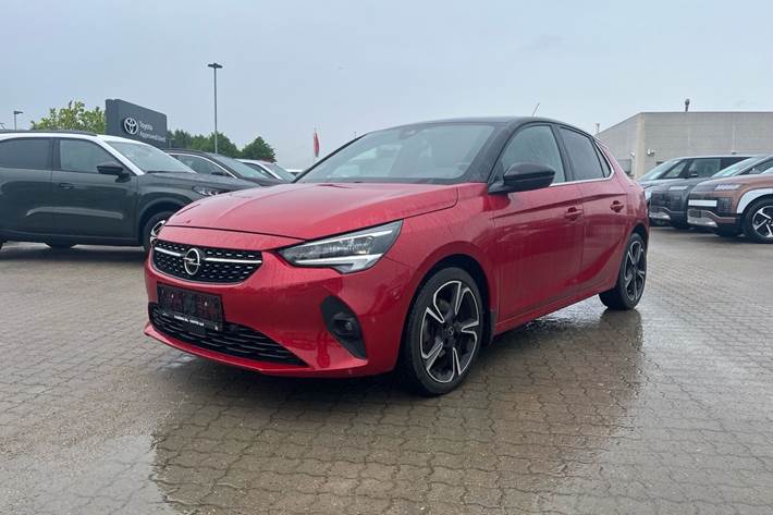 Rød Opel Corsa fra 2023