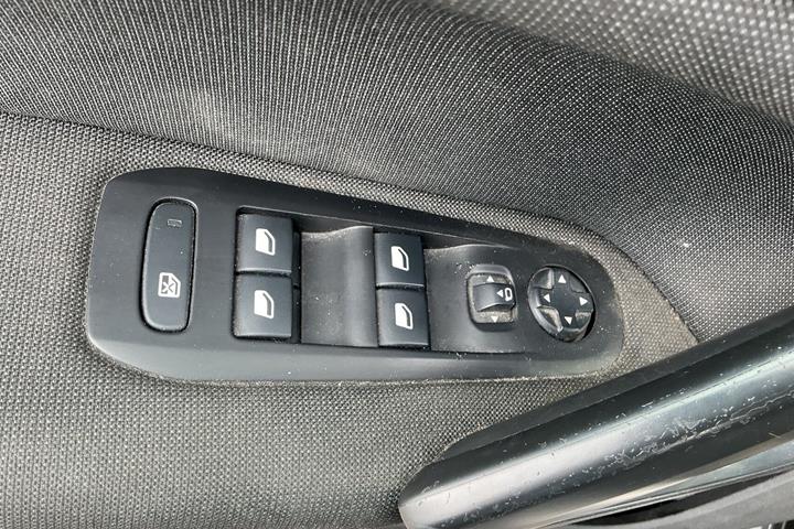 Sort Peugeot 308 fra 2018
