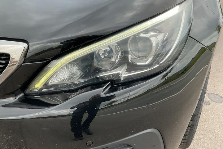 Sort Peugeot 308 fra 2018