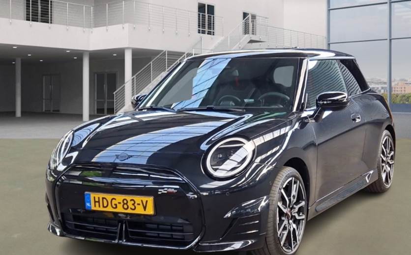 Mini Cooper E JCW Trim M