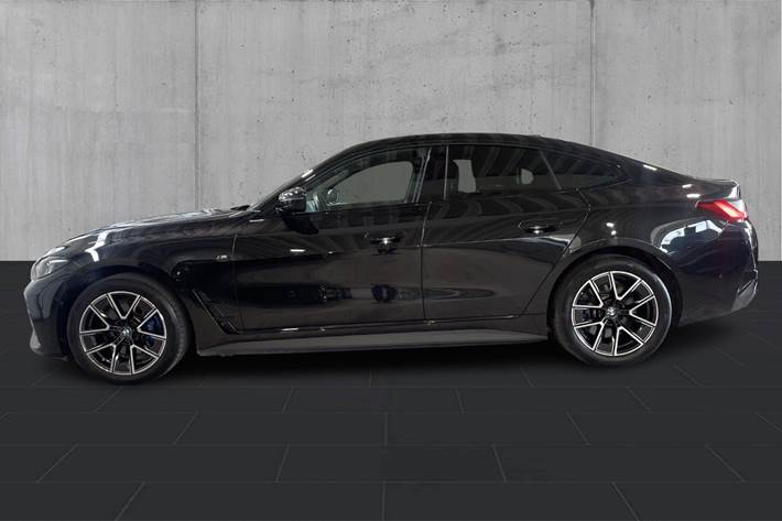 Sort BMW i4 fra 2025