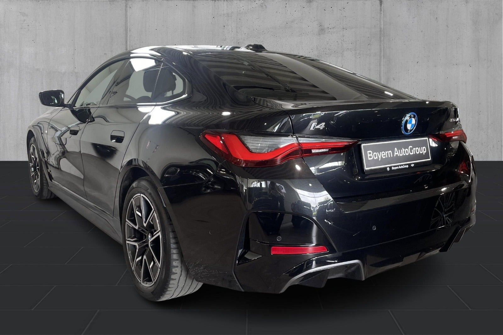 Sort BMW i4 fra 2025