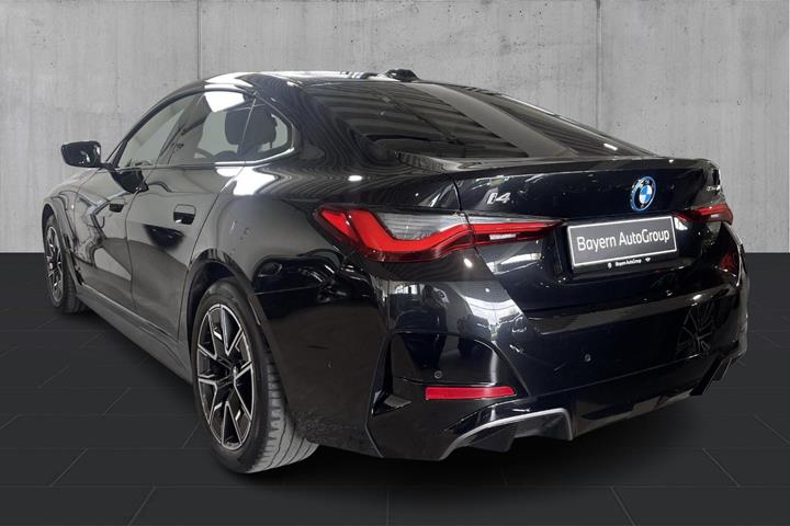 Sort BMW i4 fra 2025