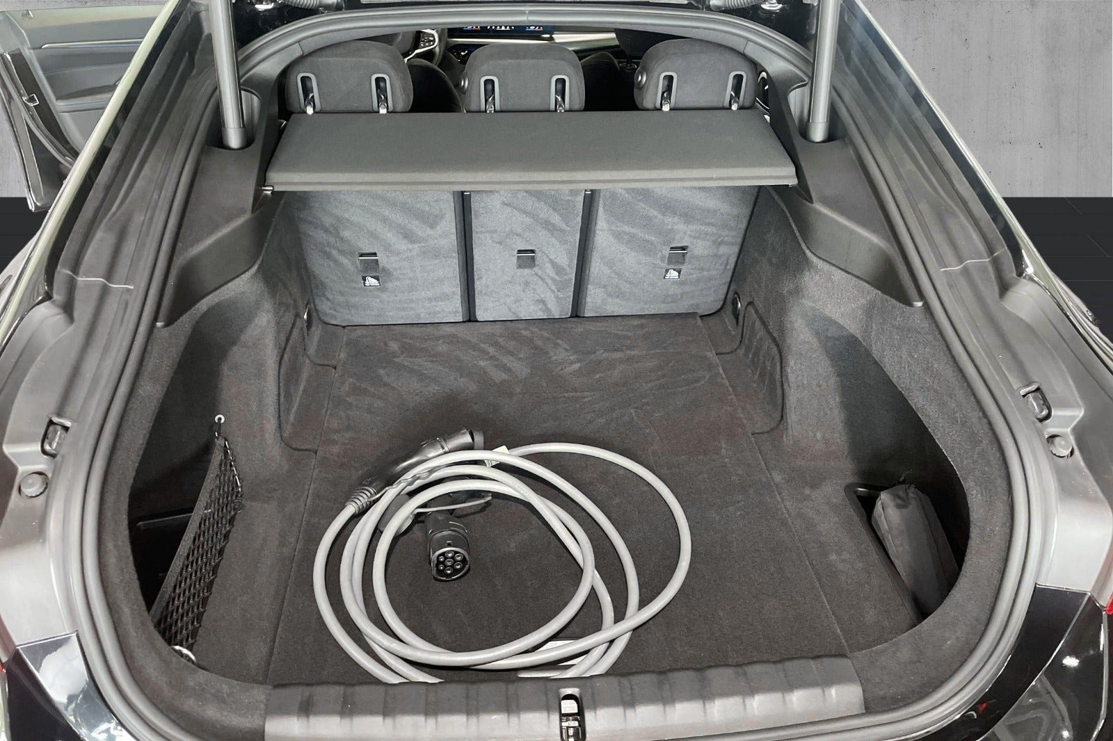 Sort BMW i4 fra 2025