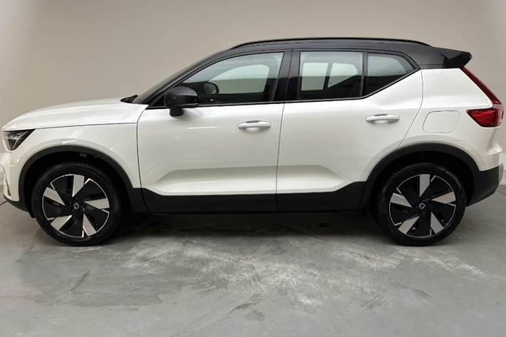 Hvid Volvo XC40 fra 2024