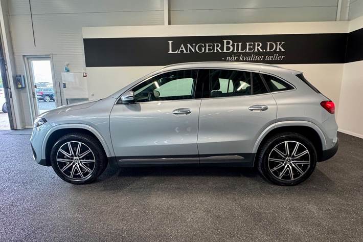 Sølv Mercedes EQA250+ fra 2025