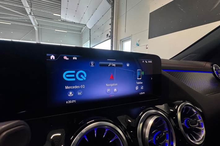 Sølv Mercedes EQA250+ fra 2025