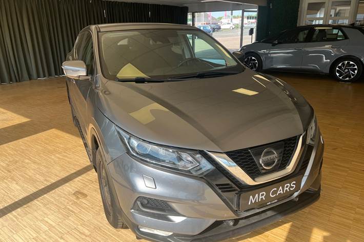 Grøn Nissan Qashqai fra 2017