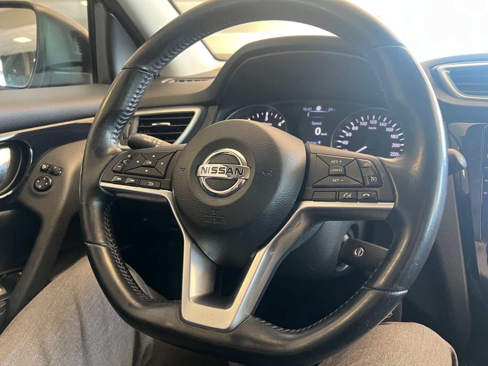 Grøn Nissan Qashqai fra 2017