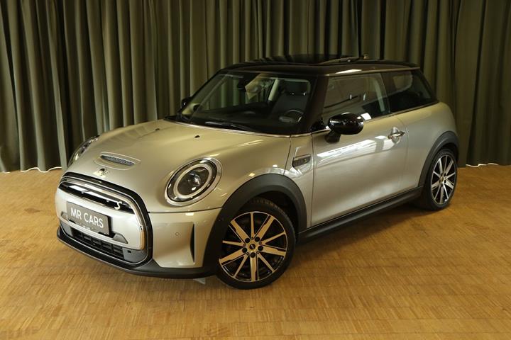 Sølv Mini Cooper SE fra 2023
