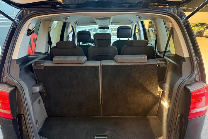 Sort VW Touran fra 2013