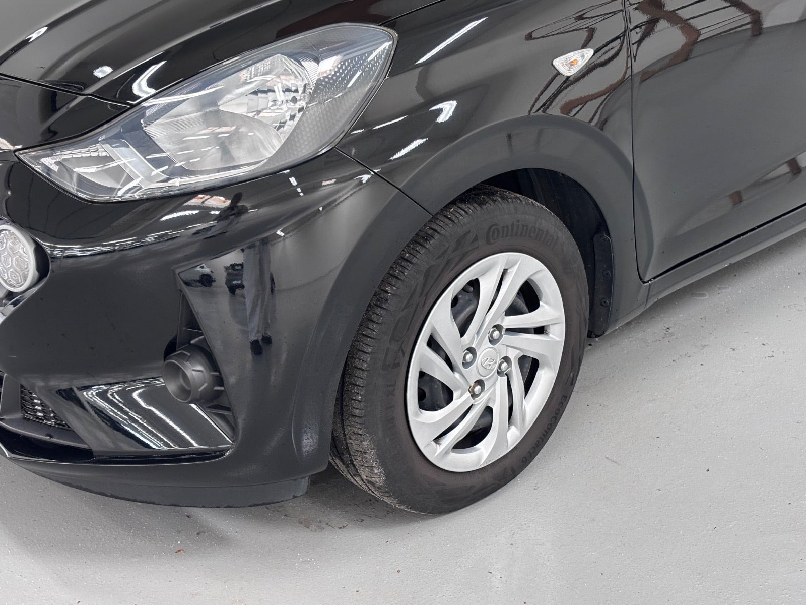 Sort Hyundai i10 fra 2023
