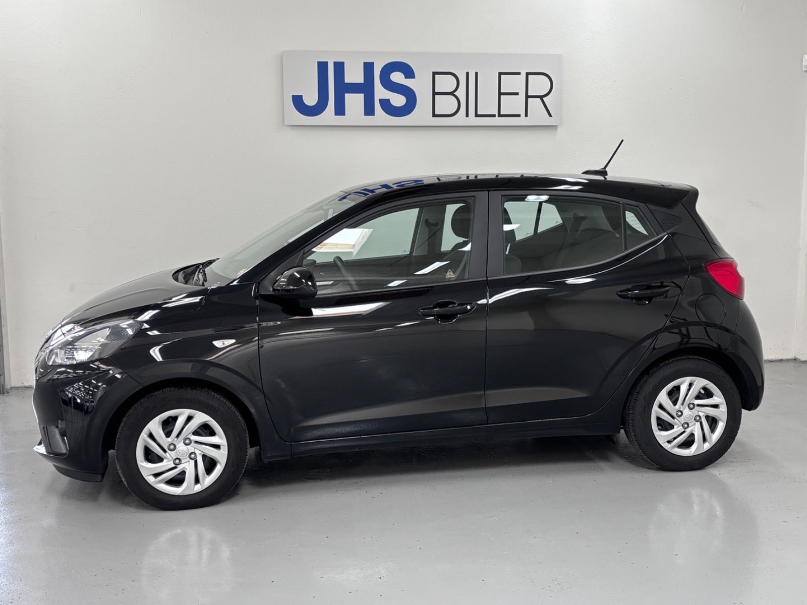 Sort Hyundai i10 fra 2023