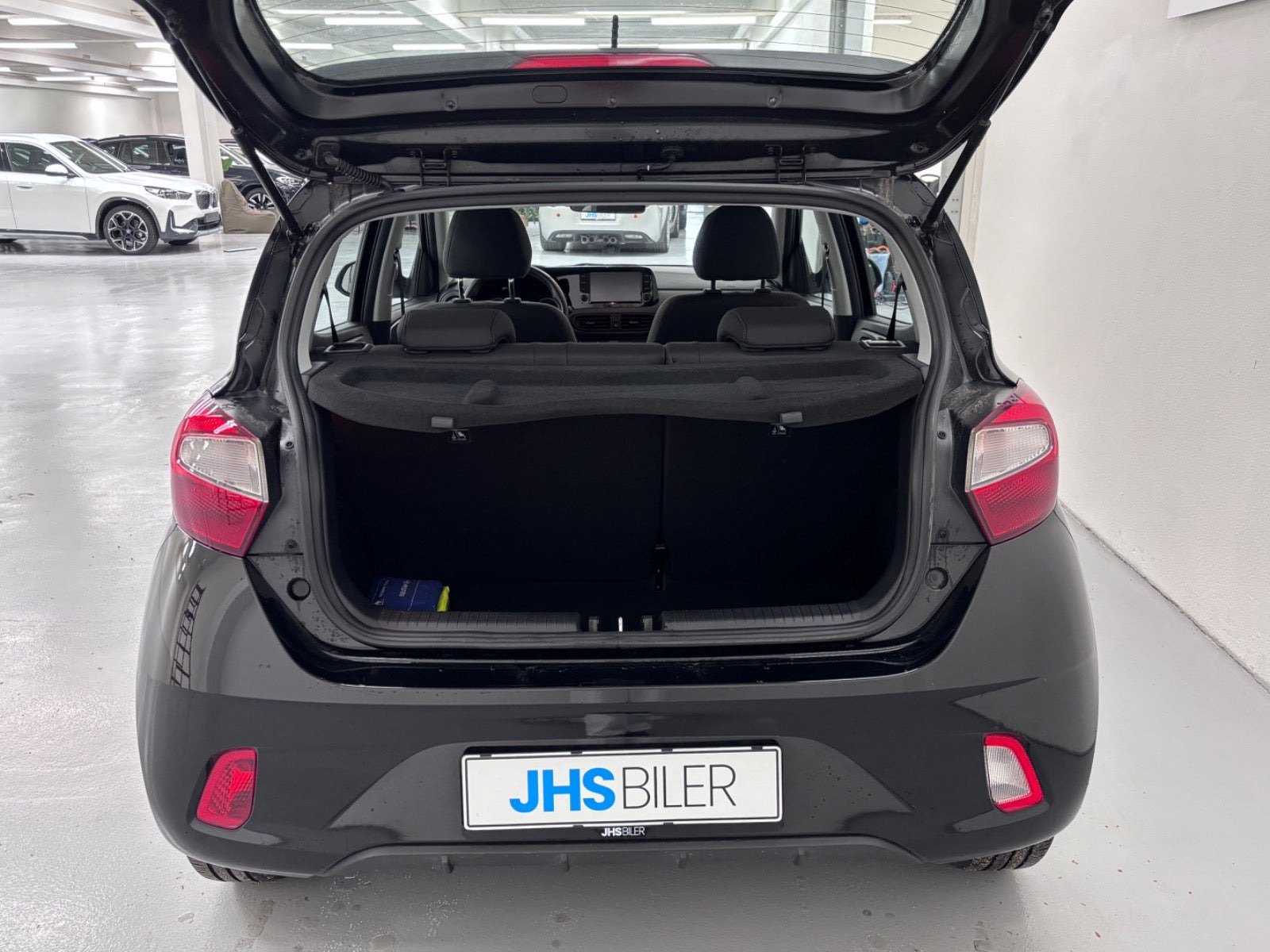 Sort Hyundai i10 fra 2023